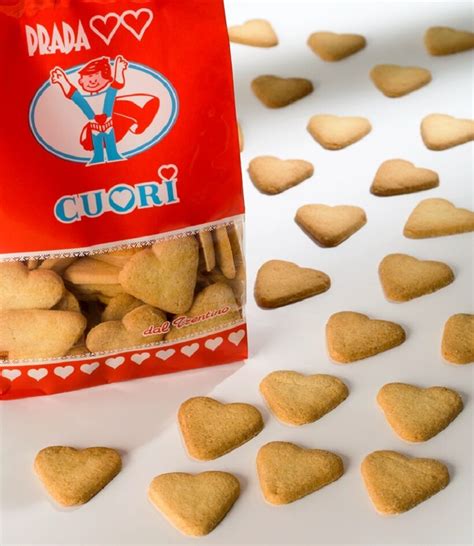 ricetta biscotti cuore prada|Simil cuori di Prada – Dolcemente Inventando.